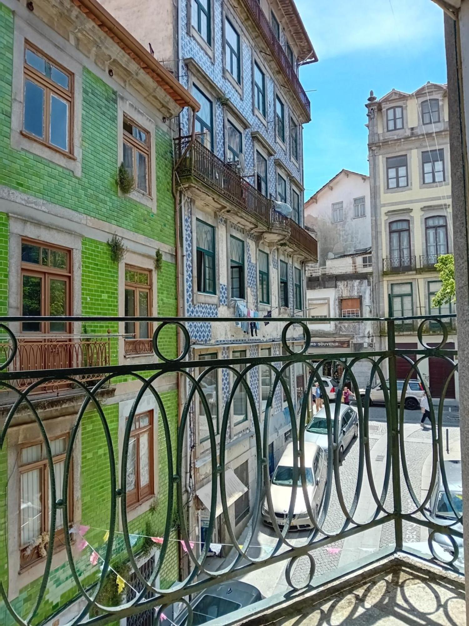 Oupas 2 Lofts Apartment Porto Luaran gambar
