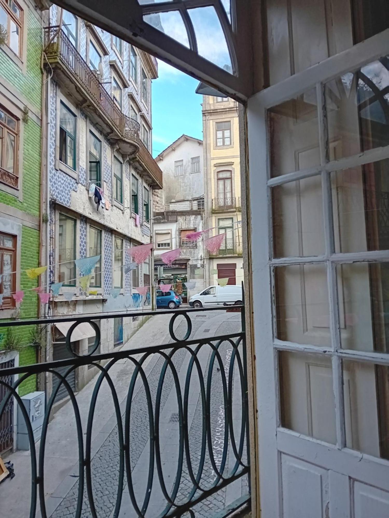 Oupas 2 Lofts Apartment Porto Luaran gambar